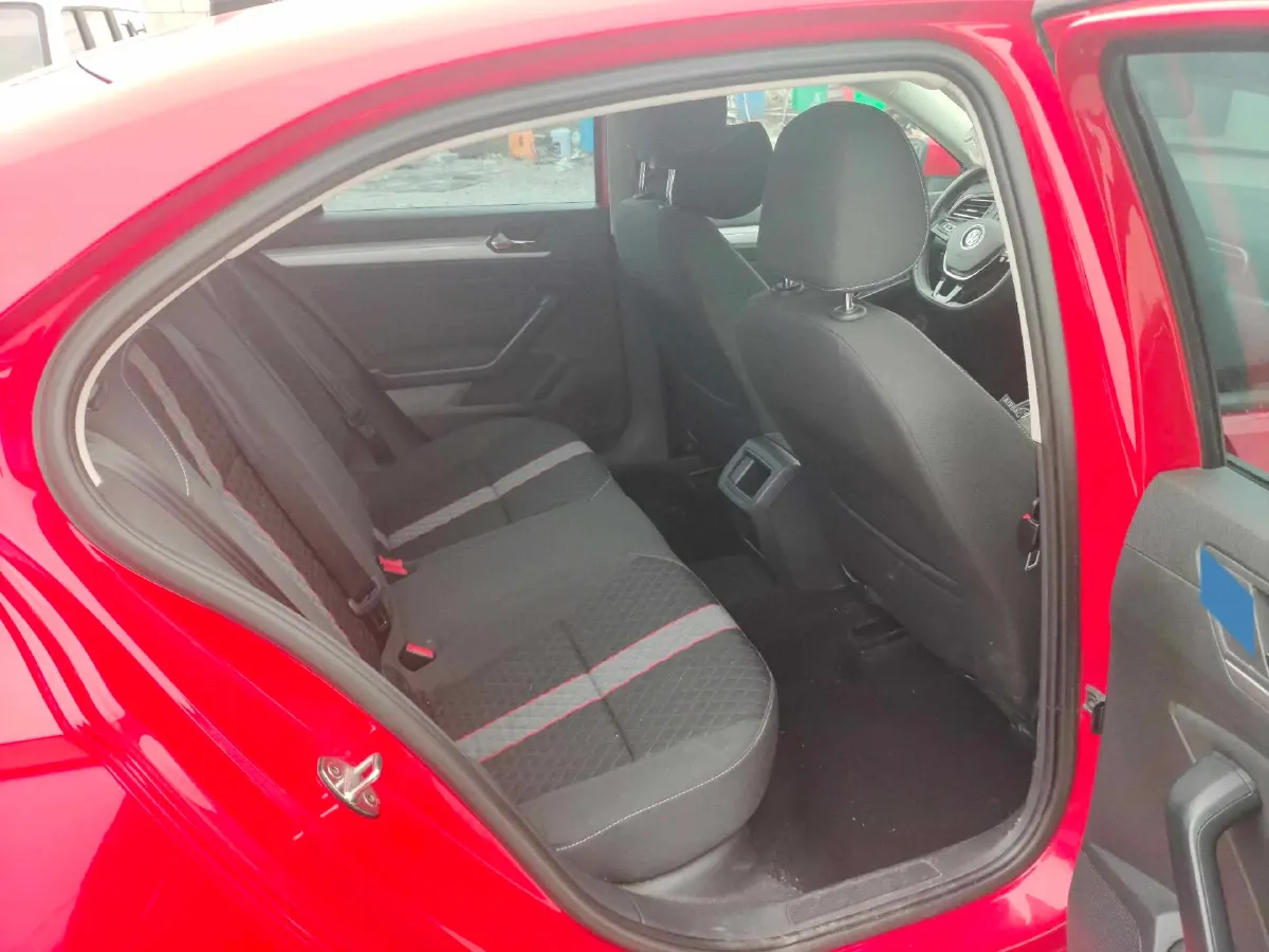 2019 Volkswagen T-Cross 1.4T 150HP L4 7DCT,autocango,china used car exporter,china ev exporter,chinese used car exporter,chinese used ev exporter