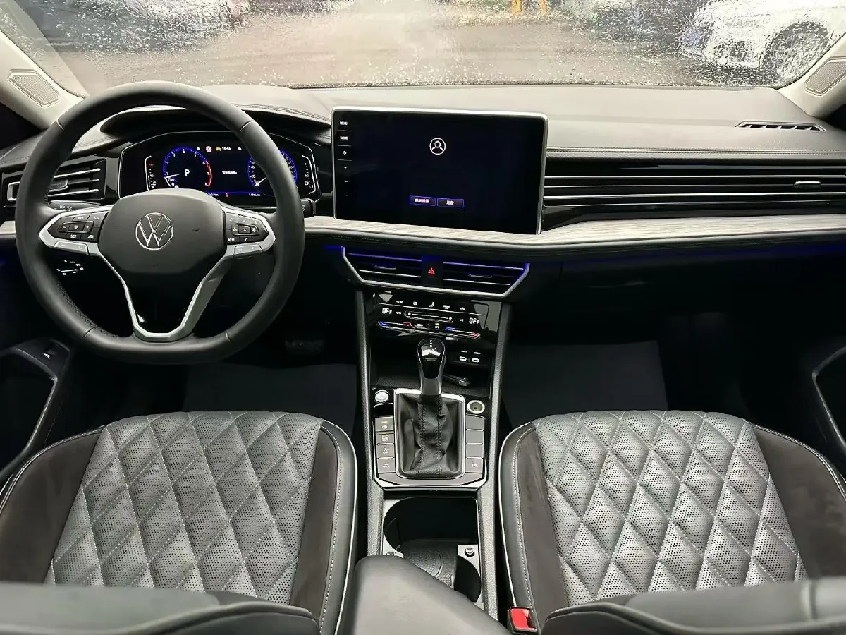 2023 Volkswagen Sagitar 1.5T 160HP L4 7DCT,autocango,china used car exporter,china ev exporter,chinese used car exporter,chinese used ev exporter