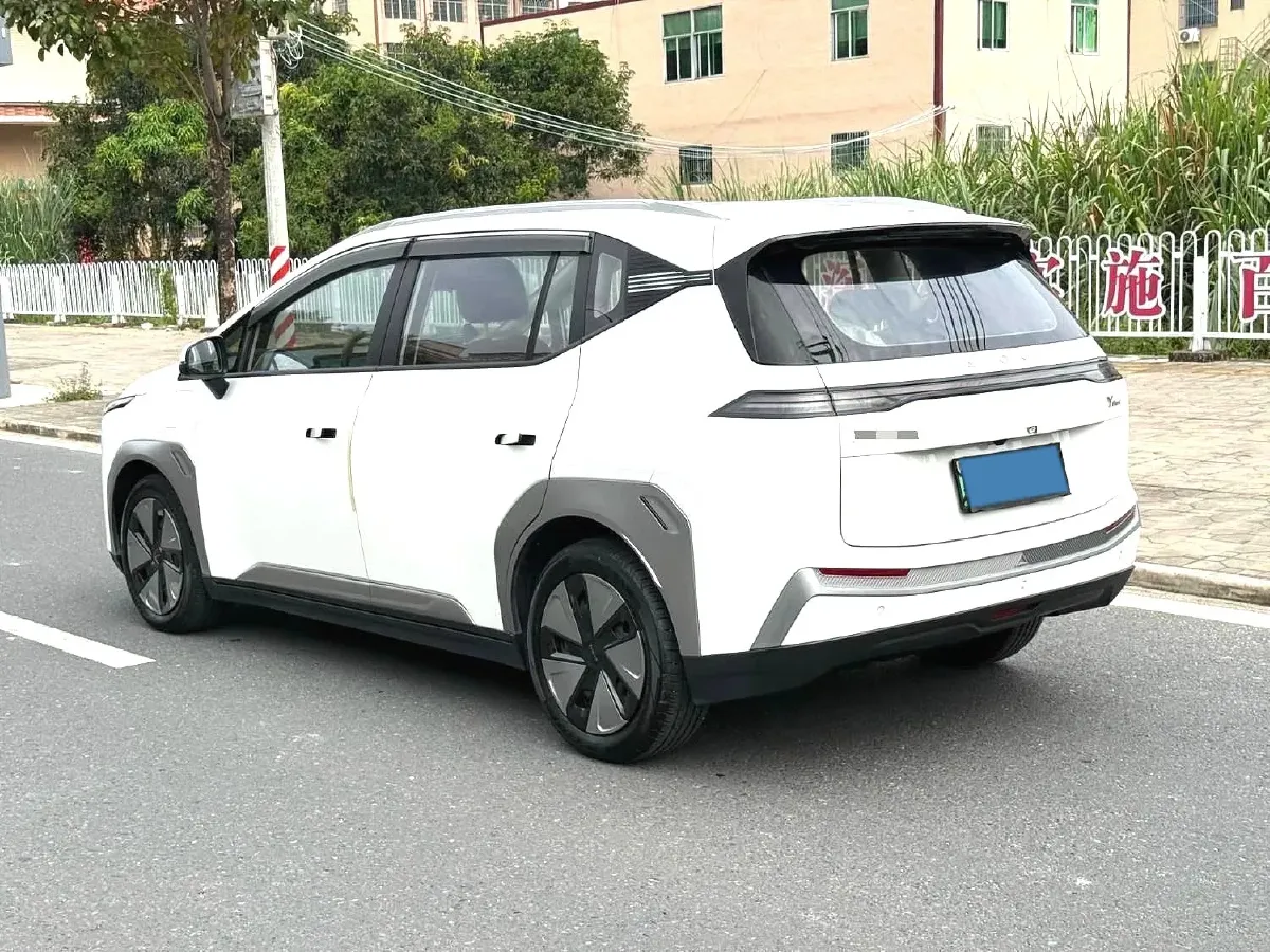 2024 Leapmotor C11 1.5L 95HP L4 REEV 43.74KWH,autocango,china used car exporter,china ev exporter,chinese used car exporter,chinese used ev exporter