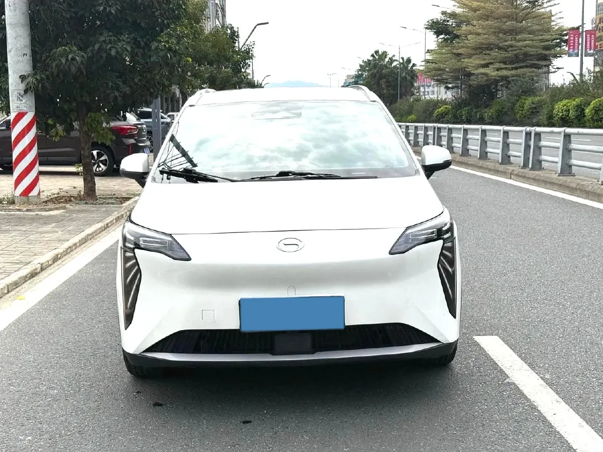 2024 Leapmotor C11 1.5L 95HP L4 REEV 43.74KWH,autocango,china used car exporter,china ev exporter,chinese used car exporter,chinese used ev exporter