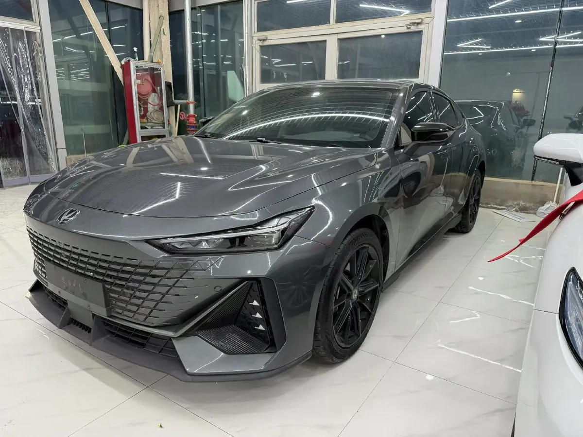 2023 ChangAn UNI-V iDD 1.5T 170HP L4 6TCT PHEV 18.4KWH,autocango,china used car exporter,china ev exporter,chinese used car exporter,chinese used ev exporter