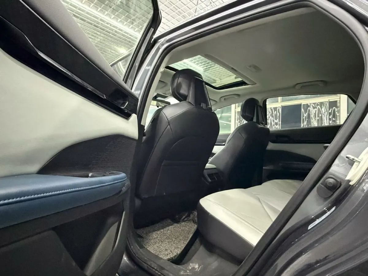 2023 ChangAn UNI-V iDD 1.5T 170HP L4 6TCT PHEV 18.4KWH,autocango,china used car exporter,china ev exporter,chinese used car exporter,chinese used ev exporter