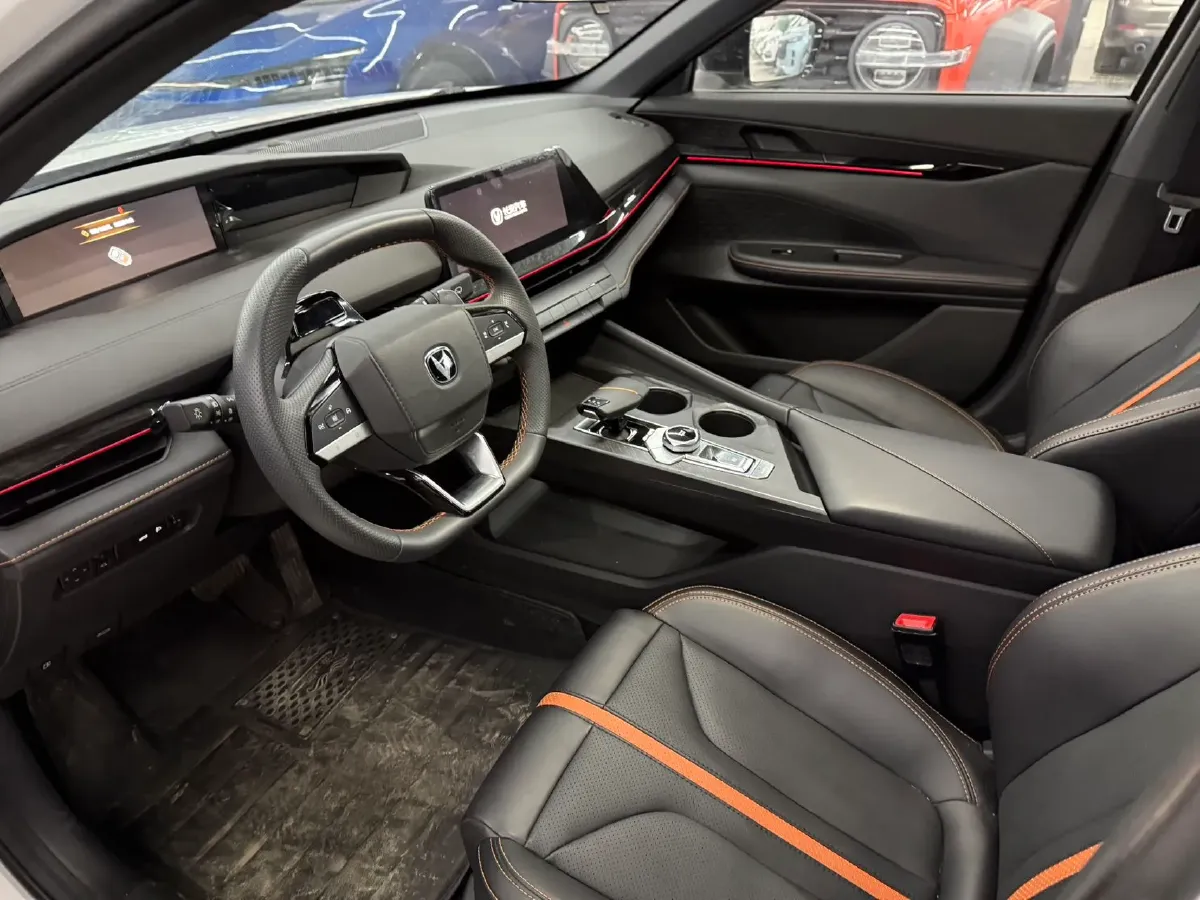 2024 ChangAn UNI-V 1.5T 188HP L4 7DCT,autocango,china used car exporter,china ev exporter,chinese used car exporter,chinese used ev exporter