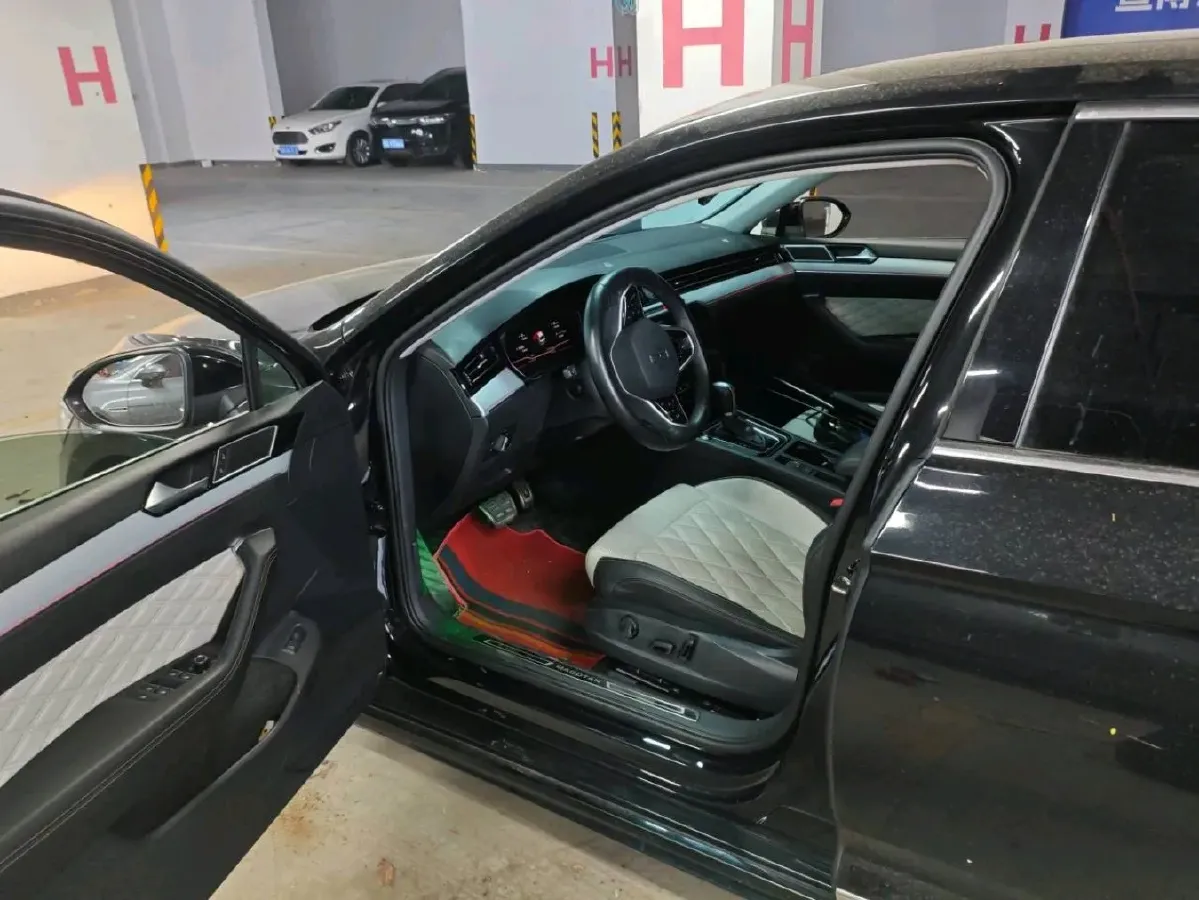 2023 Volkswagen Magotan 2.0T 186HP L4 7DCT,autocango,china used car exporter,china ev exporter,chinese used car exporter,chinese used ev exporter