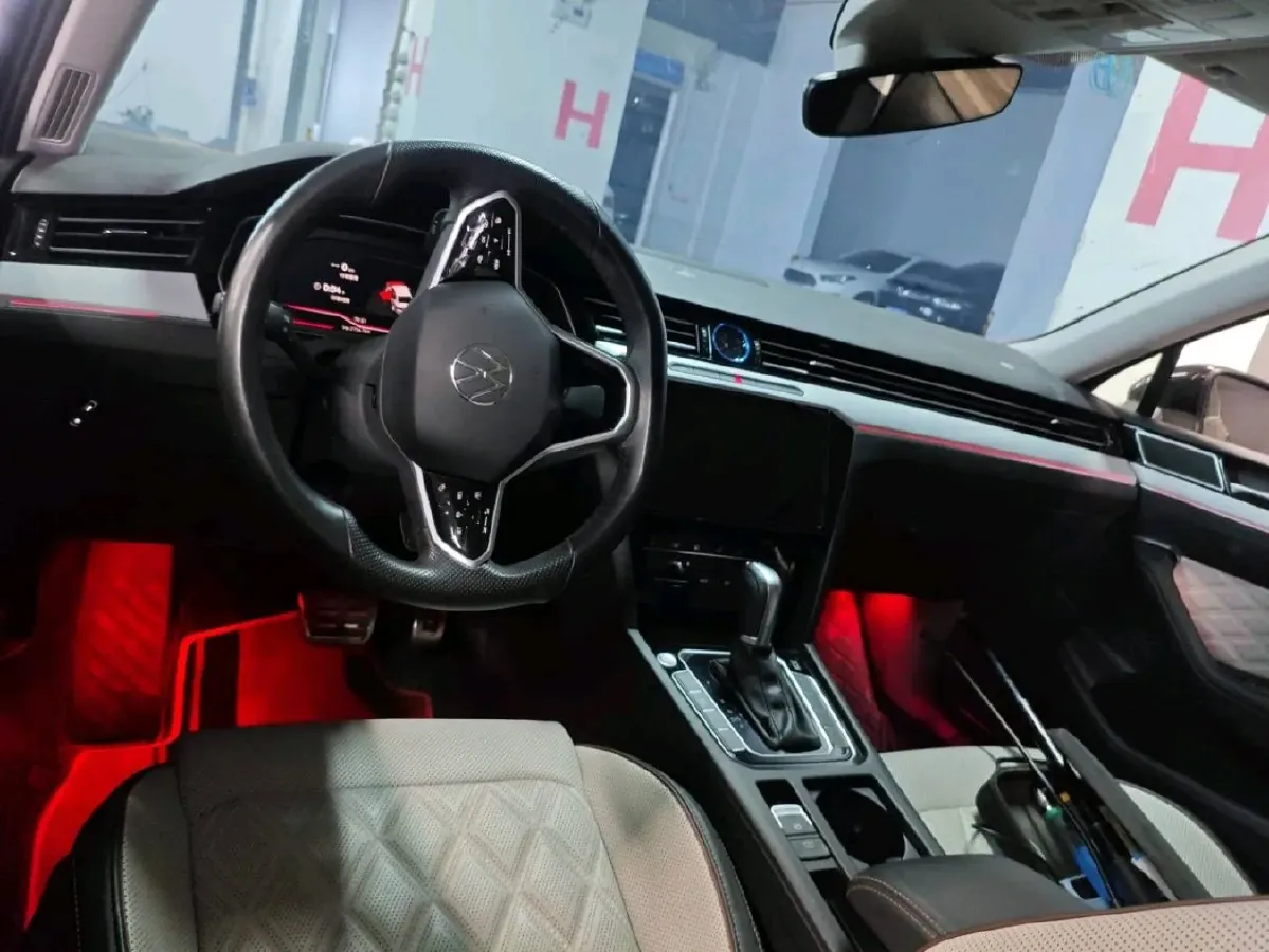 2023 Volkswagen Magotan 2.0T 186HP L4 7DCT,autocango,china used car exporter,china ev exporter,chinese used car exporter,chinese used ev exporter