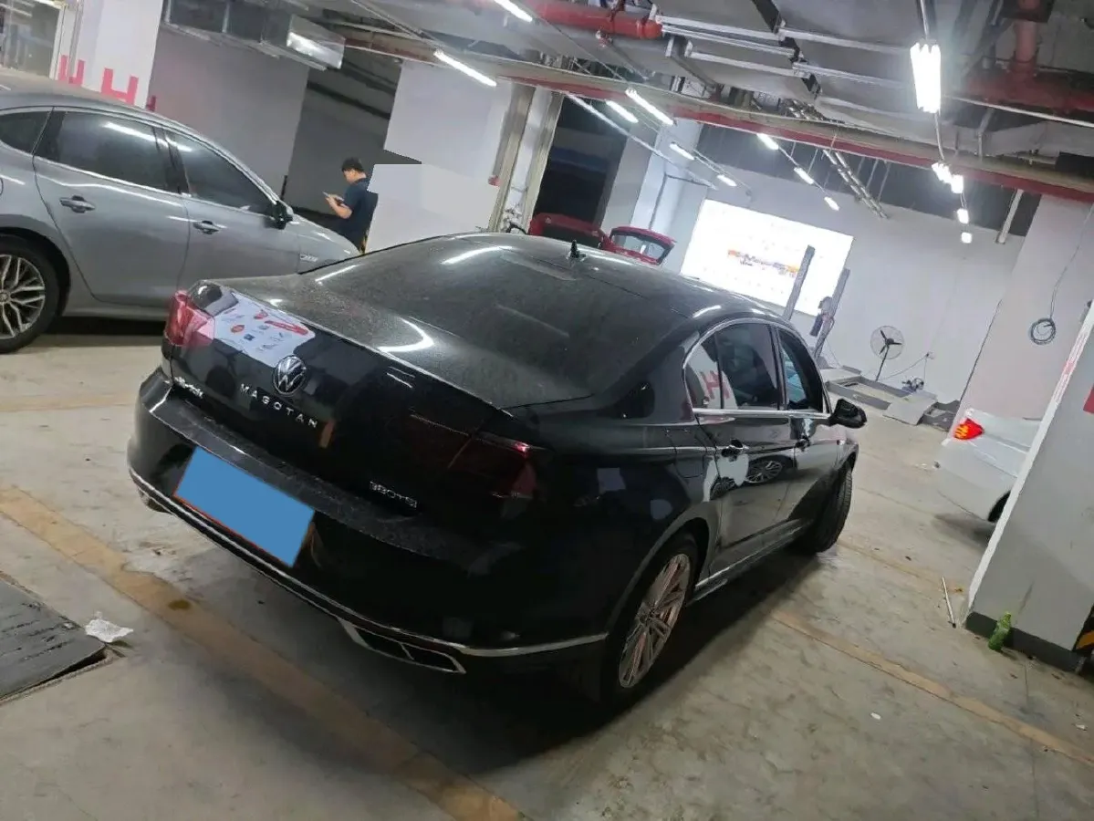 2023 Volkswagen Magotan 2.0T 186HP L4 7DCT,autocango,china used car exporter,china ev exporter,chinese used car exporter,chinese used ev exporter