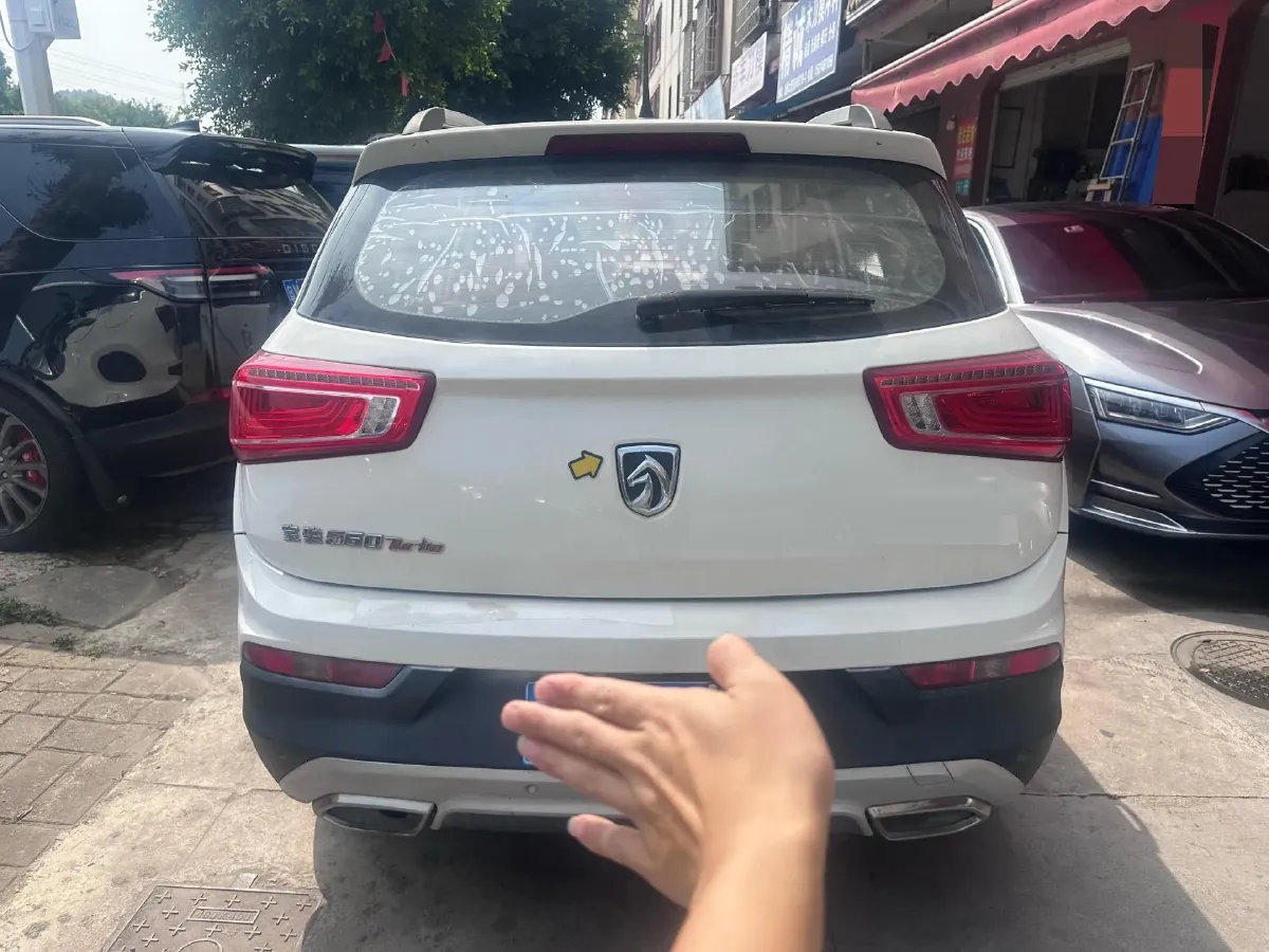 2017 BaoJun 560 1.5T 150HP L4 6MT,autocango,china used car exporter,china ev exporter,chinese used car exporter,chinese used ev exporter