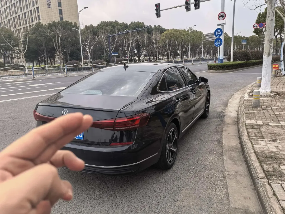 2025 Volkswagen Passat 2.0T 186HP L4 7DCT,autocango,china used car exporter,china ev exporter,chinese used car exporter,chinese used ev exporter