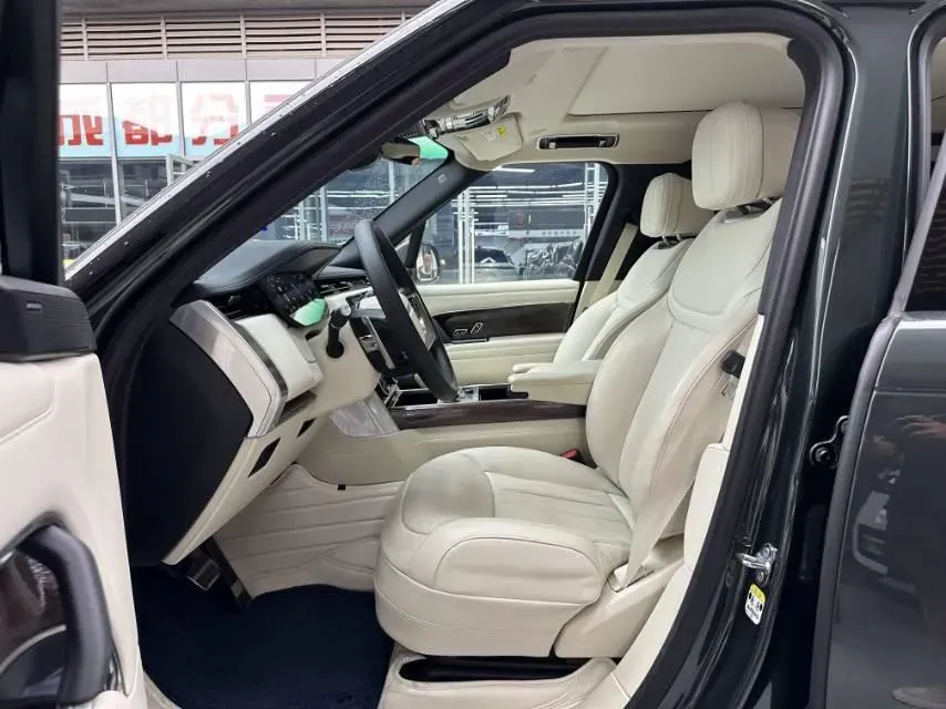 2024 Land Rover Range Rover 3.0T 400HP L6 8AT,autocango,china used car exporter,china ev exporter,chinese used car exporter,chinese used ev exporter