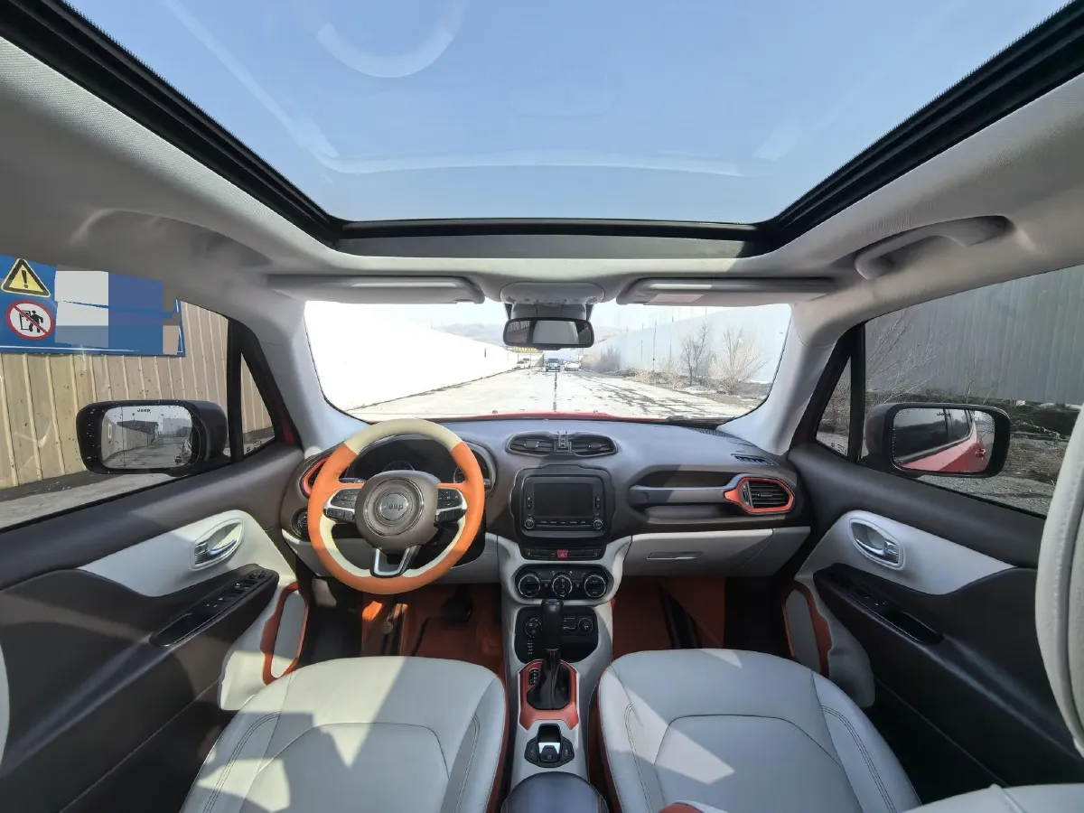 2017 Jeep Renegade 2.0L 155HP L4 9AT,autocango,china used car exporter,china ev exporter,chinese used car exporter,chinese used ev exporter