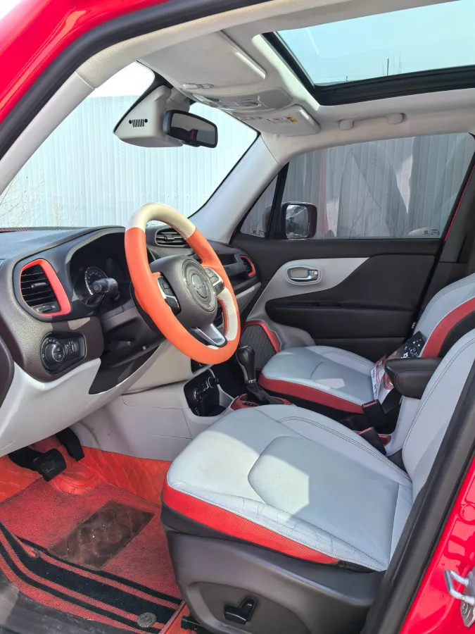 2017 Jeep Renegade 2.0L 155HP L4 9AT,autocango,china used car exporter,china ev exporter,chinese used car exporter,chinese used ev exporter