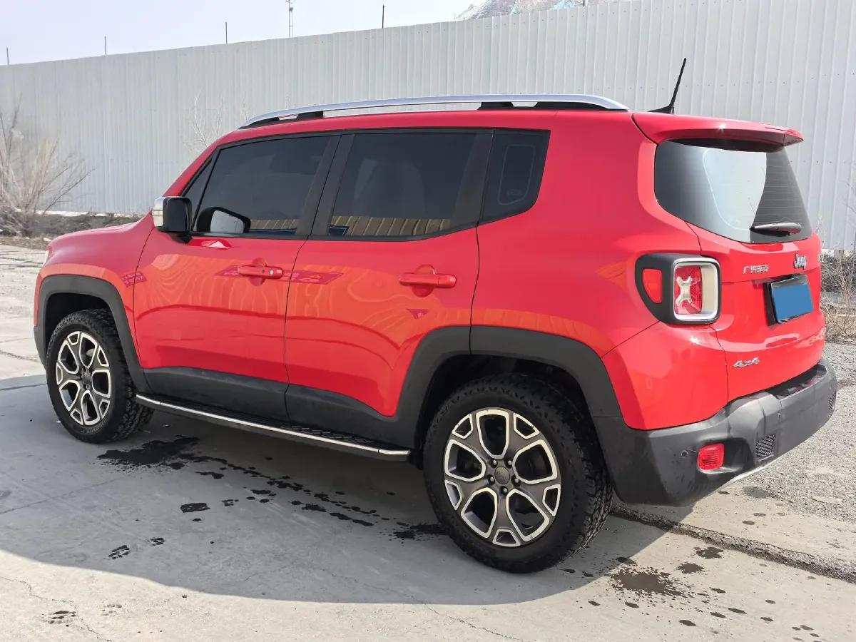 2017 Jeep Renegade 2.0L 155HP L4 9AT,autocango,china used car exporter,china ev exporter,chinese used car exporter,chinese used ev exporter