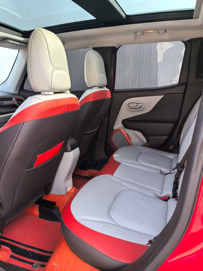 2017 Jeep Renegade 2.0L 155HP L4 9AT,autocango,china used car exporter,china ev exporter,chinese used car exporter,chinese used ev exporter