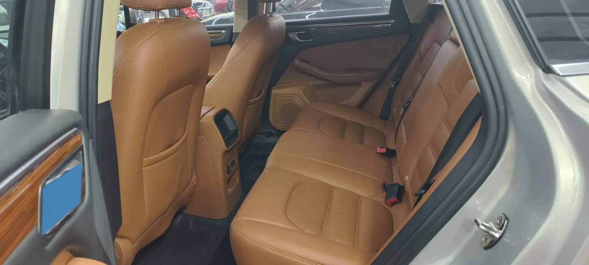 2017 Zotye SR9 2.0T 190HP L4 6DCT,autocango,china used car exporter,china ev exporter,chinese used car exporter,chinese used ev exporter