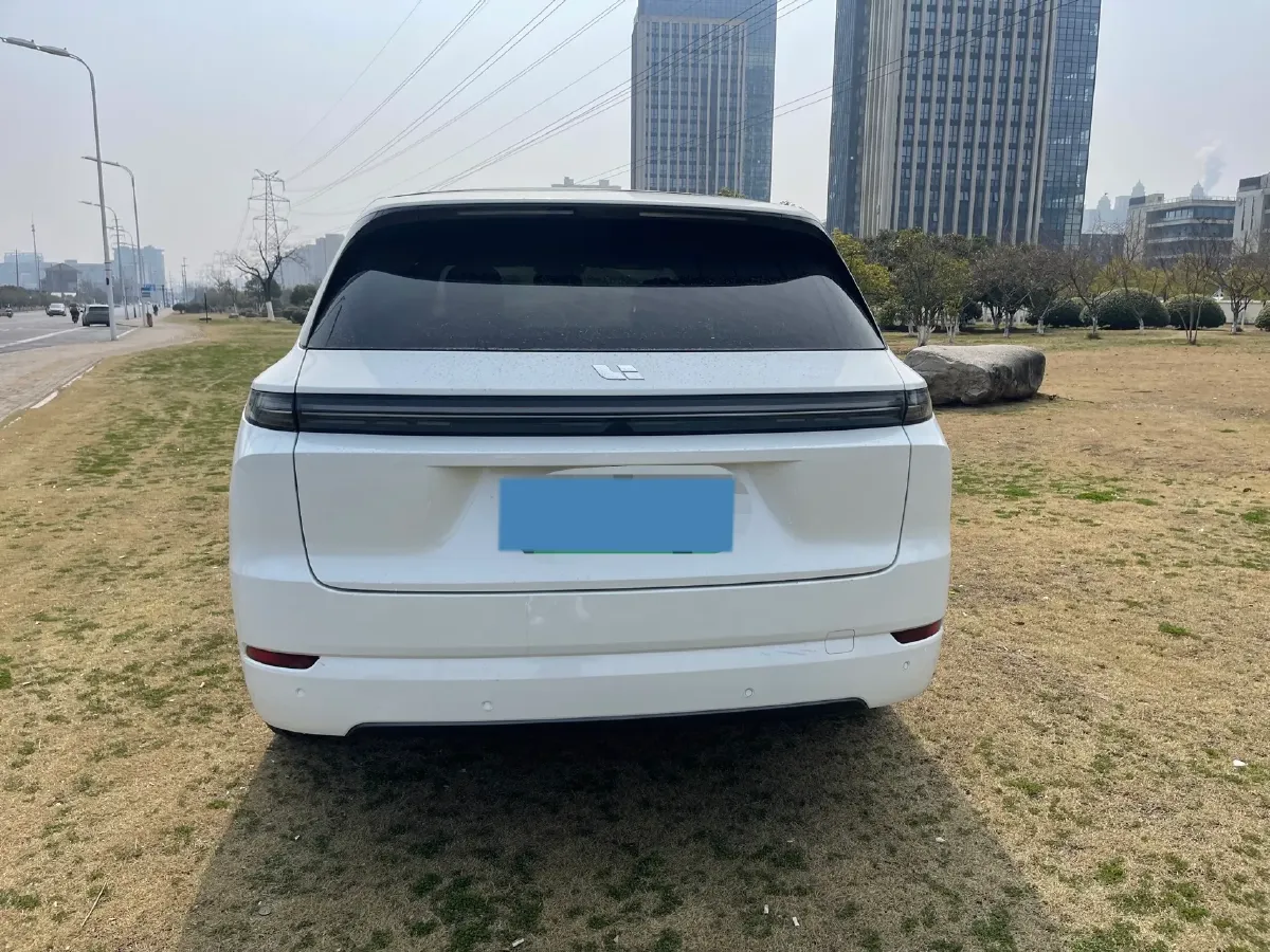 2025 Li L7 Range Extended 154HP REEV,autocango,china used car exporter,china ev exporter,chinese used car exporter,chinese used ev exporter