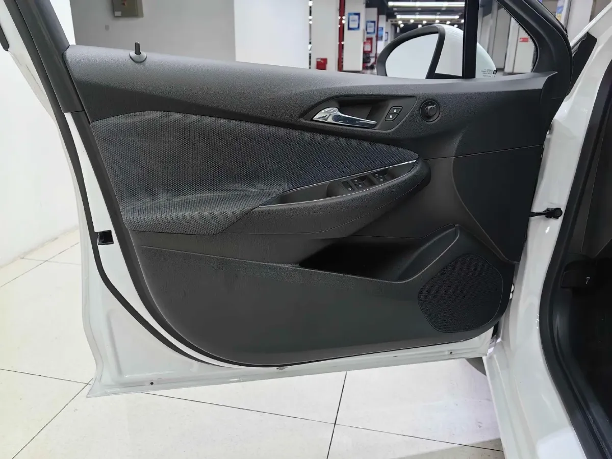 2018 Chevrolet Cruze 1.5L 114HP L4 6AT,autocango,china used car exporter,china ev exporter,chinese used car exporter,chinese used ev exporter