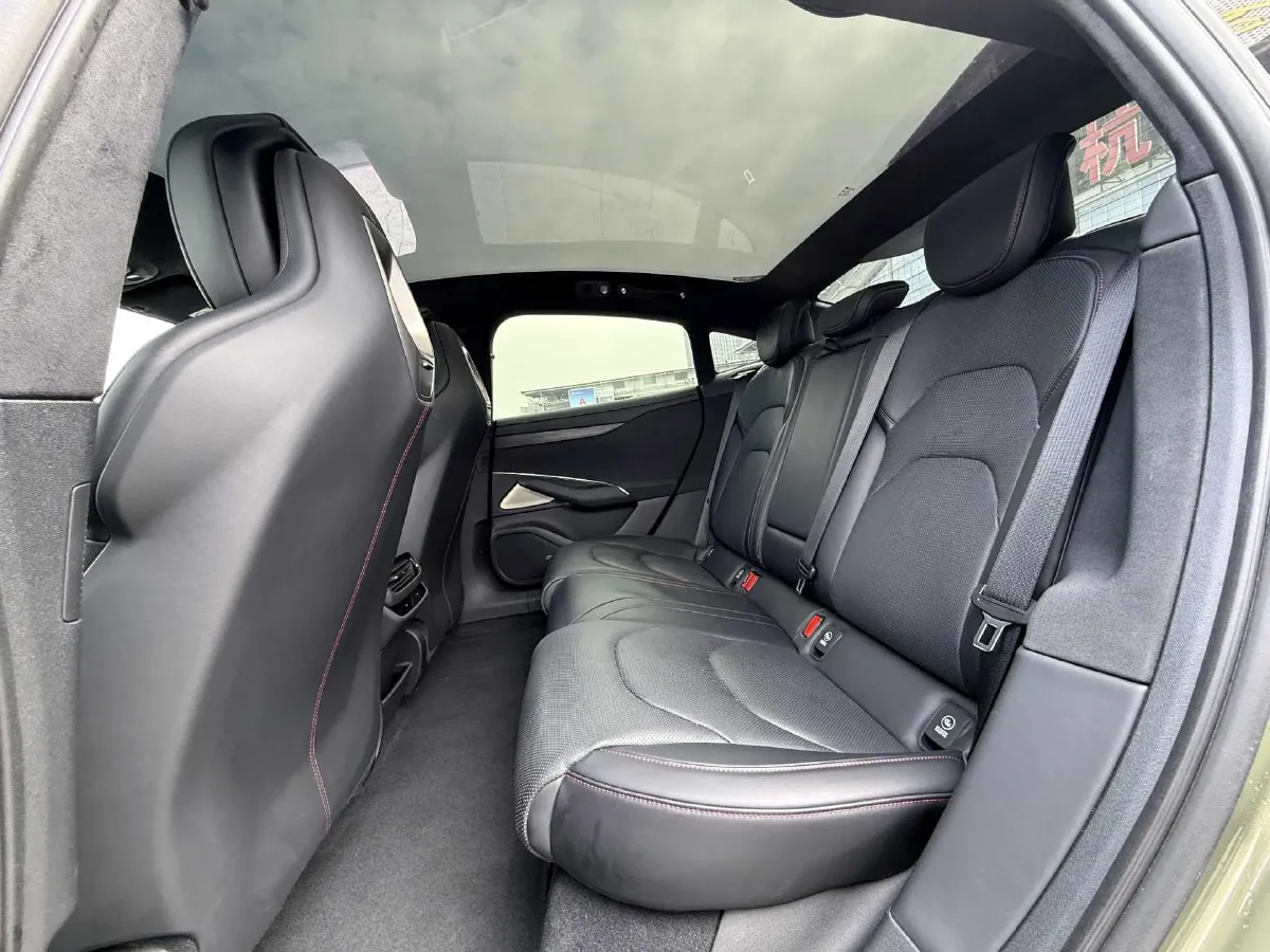 2024 MI SU7 BEV 101KWH,autocango,china used car exporter,china ev exporter,chinese used car exporter,chinese used ev exporter