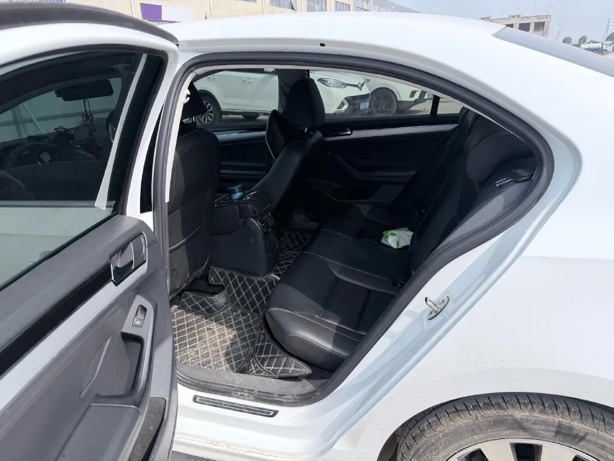 2018 JMC YuSheng S350 2.0T 141HP L4 6AT,autocango,china used car exporter,china ev exporter,chinese used car exporter,chinese used ev exporter