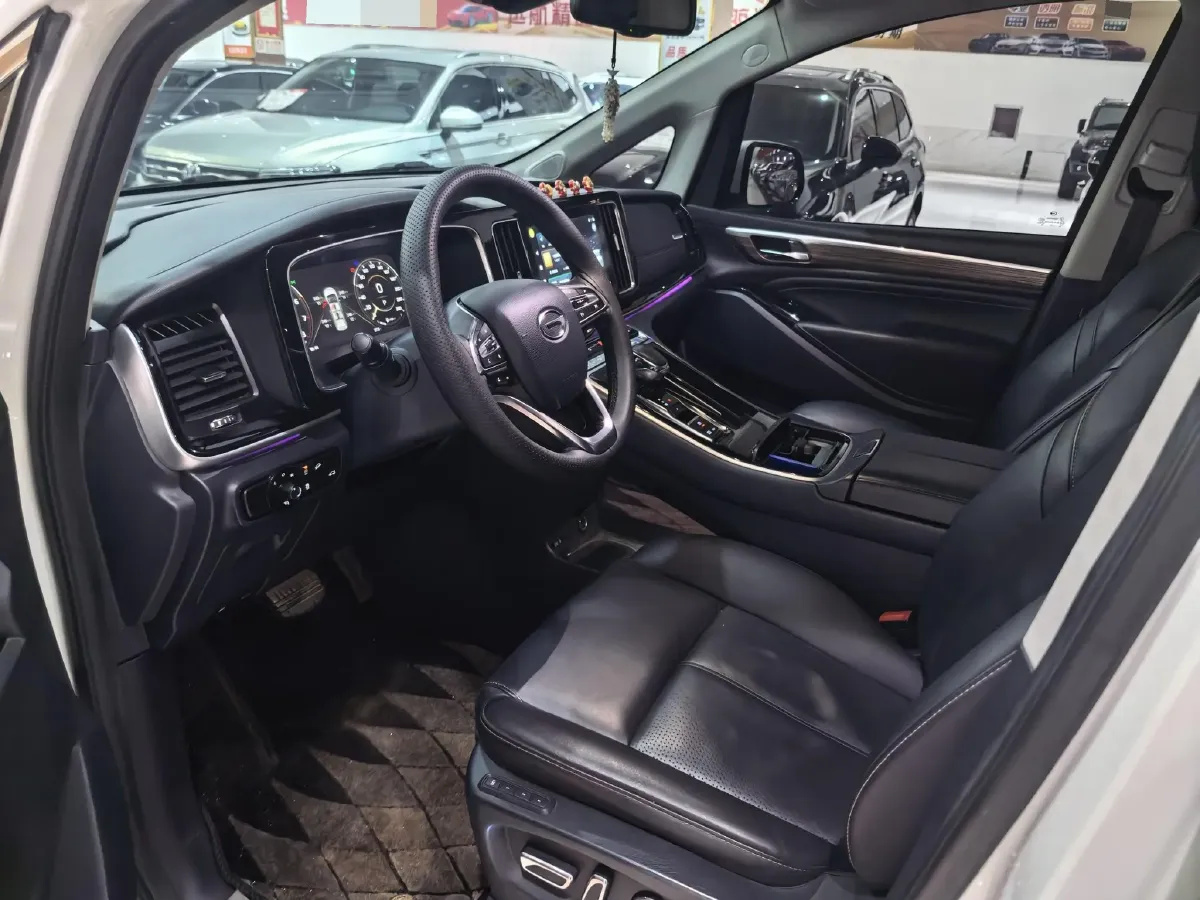 2021 GAC Trumpchi M8 2.0T 252HP L4 8AT,autocango,china used car exporter,china ev exporter,chinese used car exporter,chinese used ev exporter