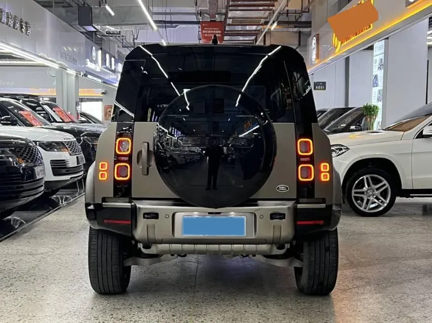 2021 Land Rover Defender 3.0T 400HP L6 8AT,autocango,china used car exporter,china ev exporter,chinese used car exporter,chinese used ev exporter