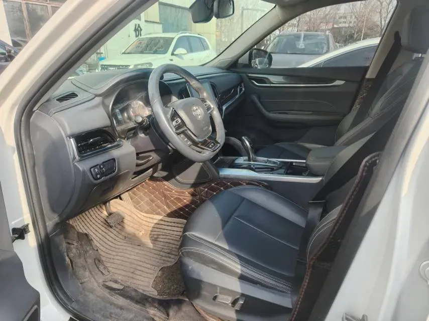 2018 Brilliance Auto V7 1.6T 204HP L4 7DCT,autocango,china used car exporter,china ev exporter,chinese used car exporter,chinese used ev exporter