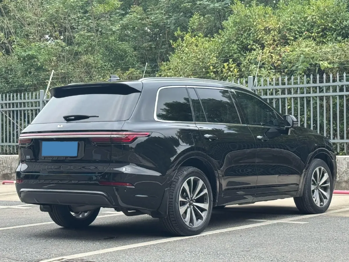 2020 Li ONE Range Extended 131HP REEV 40.5KWH,autocango,china used car exporter,china ev exporter,chinese used car exporter,chinese used ev exporter