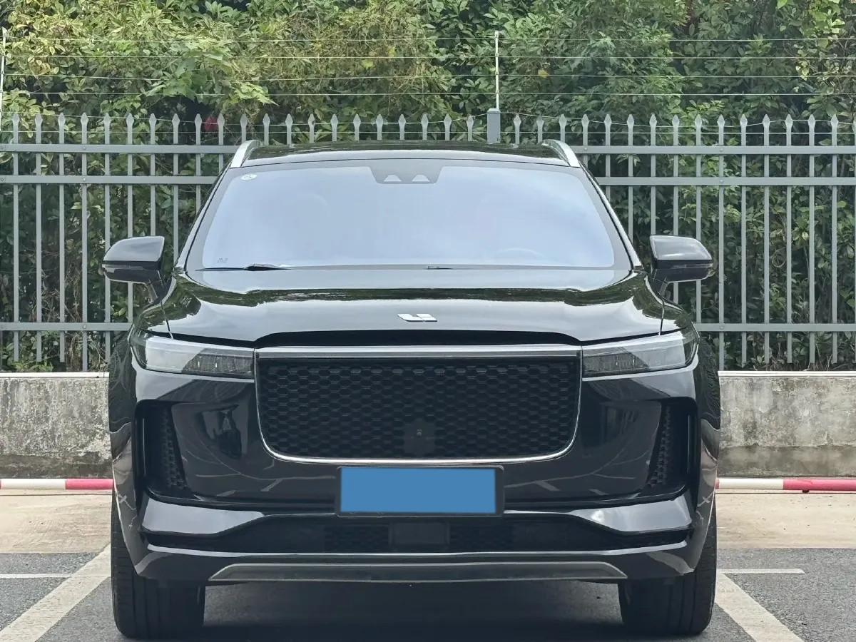 2020 Li ONE Range Extended 131HP REEV 40.5KWH,autocango,china used car exporter,china ev exporter,chinese used car exporter,chinese used ev exporter
