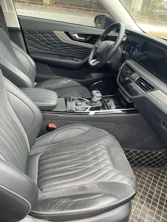 2022 HongQi HS5 2.0T 224HP L4 6AT,autocango,china used car exporter,china ev exporter,chinese used car exporter,chinese used ev exporter