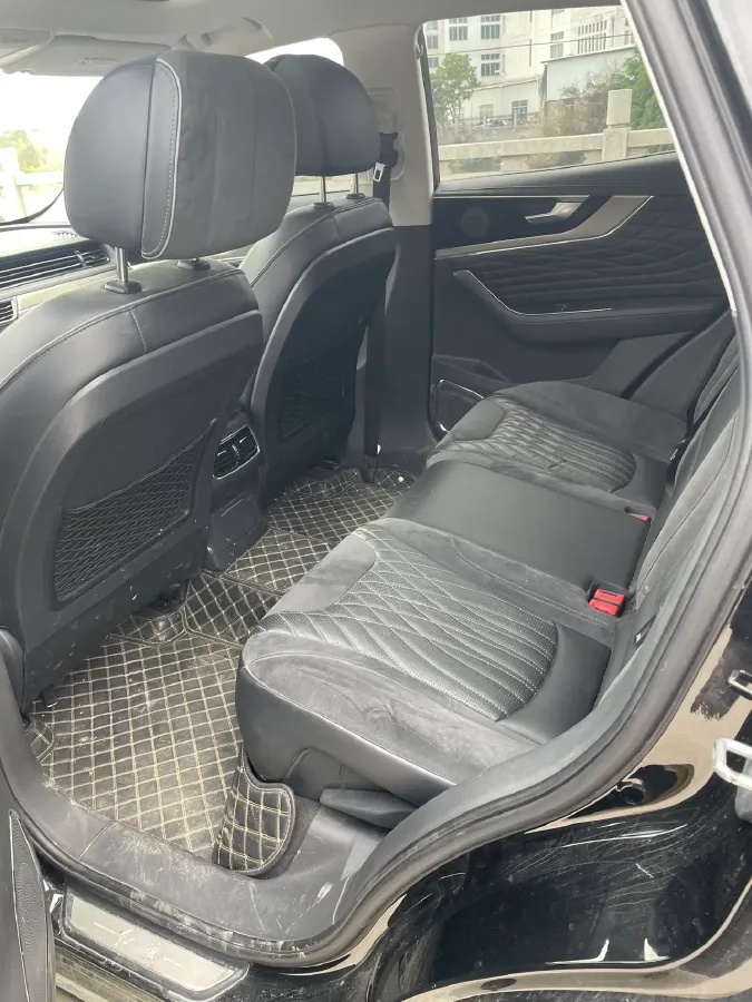 2022 HongQi HS5 2.0T 224HP L4 6AT,autocango,china used car exporter,china ev exporter,chinese used car exporter,chinese used ev exporter