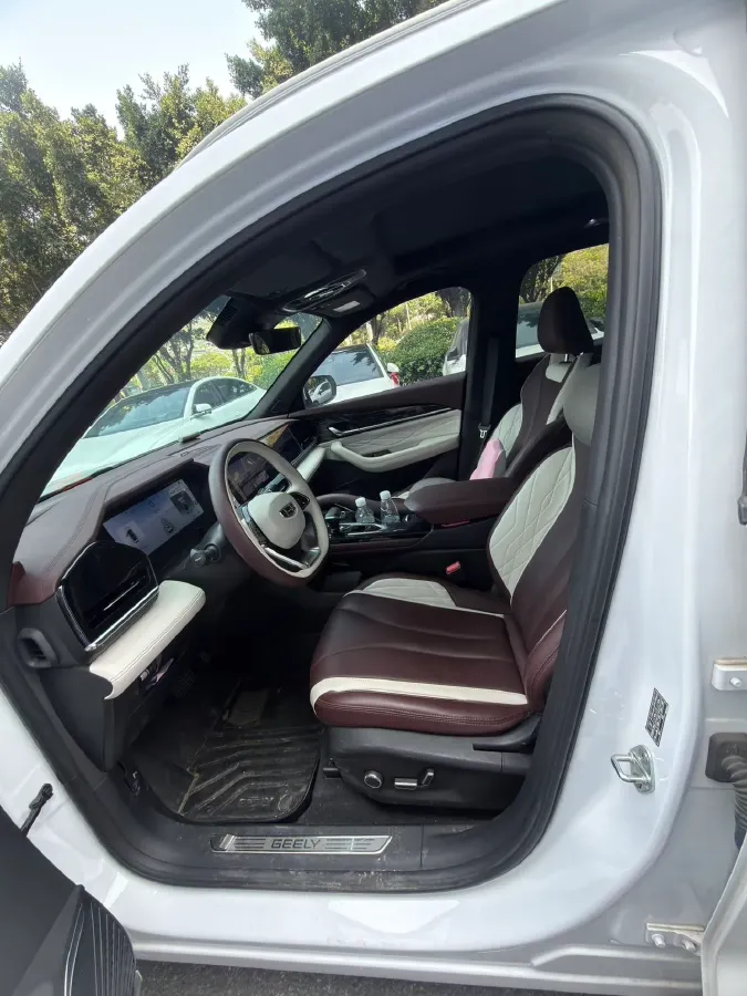 2021 Geely Monjaro 2.0T 218HP L4 7DCT,autocango,china used car exporter,china ev exporter,chinese used car exporter,chinese used ev exporter