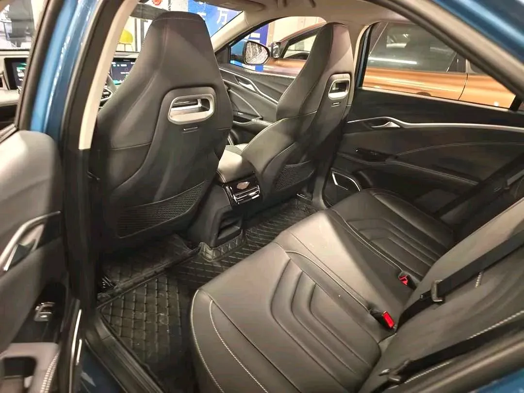 2022 Venucia Grand V 1.5T 190HP L4 7DCT,autocango,china used car exporter,china ev exporter,chinese used car exporter,chinese used ev exporter