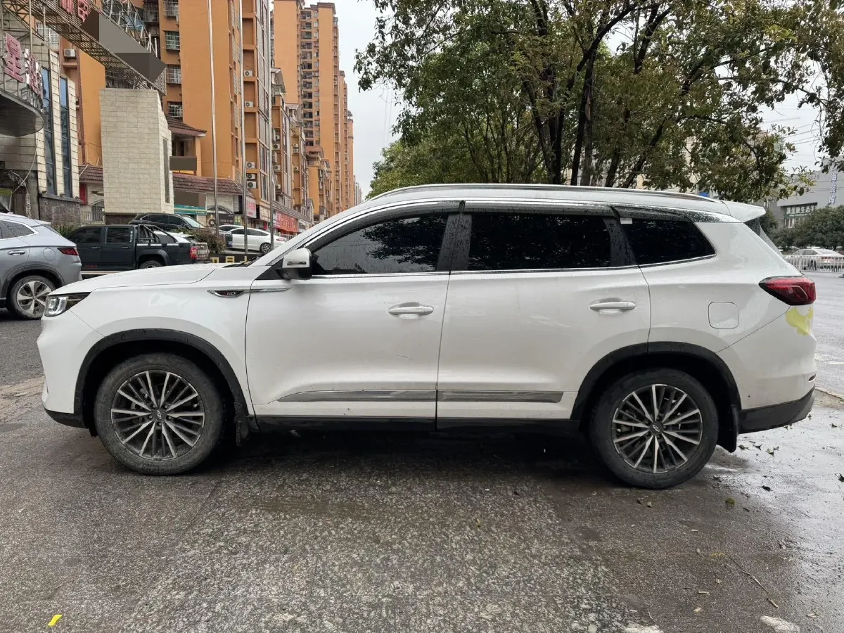 2021 Chery Tiggo 8 Plus 1.6T 197HP L4 7DCT,autocango,china used car exporter,china ev exporter,chinese used car exporter,chinese used ev exporter