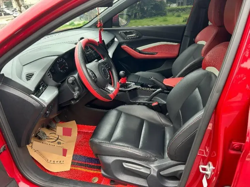 2021 MG 5 1.5L 120HP L4 5MT,autocango,china used car exporter,china ev exporter,chinese used car exporter,chinese used ev exporter