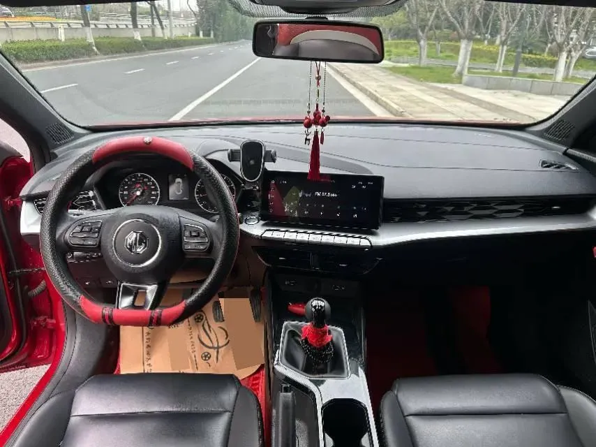 2021 MG 5 1.5L 120HP L4 5MT,autocango,china used car exporter,china ev exporter,chinese used car exporter,chinese used ev exporter