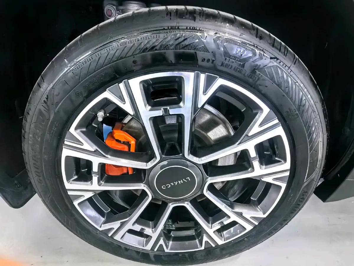 2025 LYNK&CO 900 2.0T 254HP L4 3DHT PHEV,autocango,china used car exporter,china ev exporter,chinese used car exporter,chinese used ev exporter