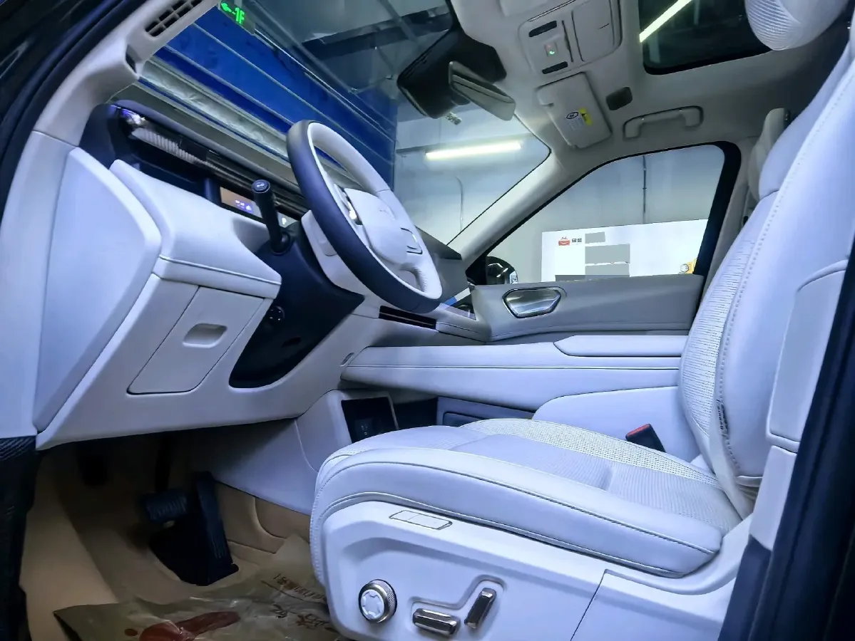 2025 LYNK&CO 900 2.0T 254HP L4 3DHT PHEV,autocango,china used car exporter,china ev exporter,chinese used car exporter,chinese used ev exporter