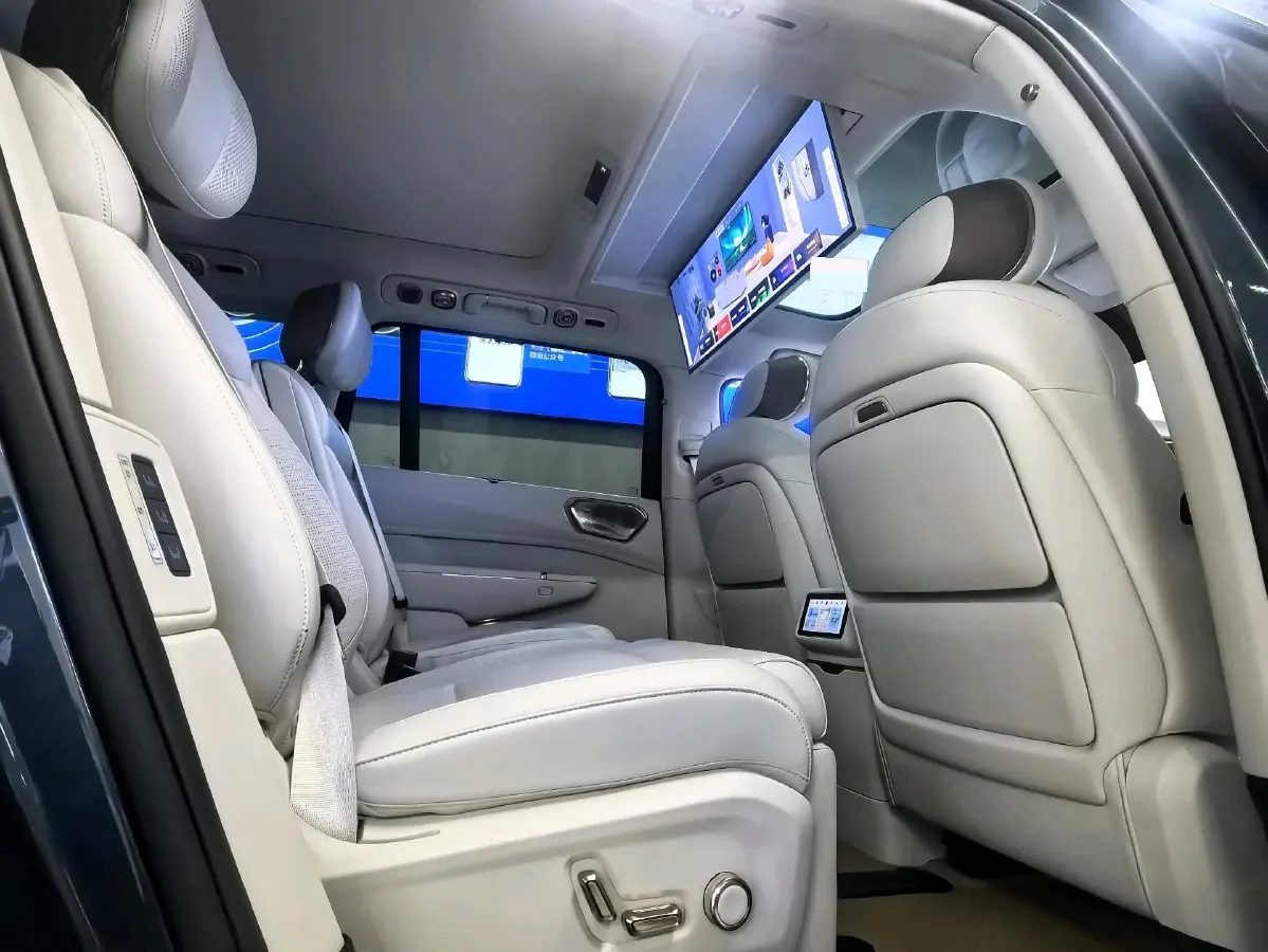 2025 LYNK&CO 900 2.0T 254HP L4 3DHT PHEV,autocango,china used car exporter,china ev exporter,chinese used car exporter,chinese used ev exporter