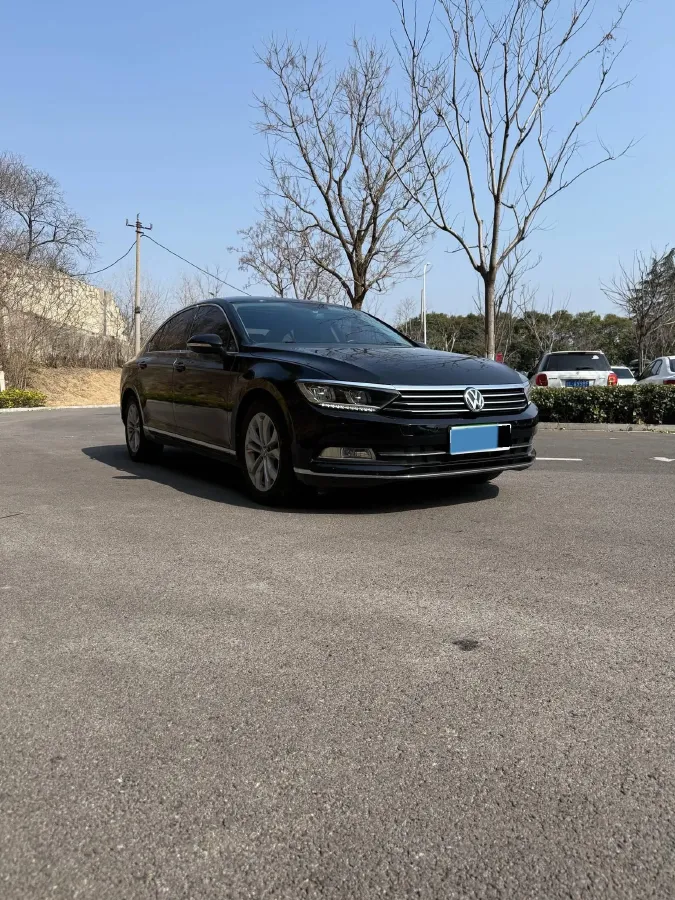 2019 Volkswagen Magotan 2.0T 186HP L4 7DCT,autocango,china used car exporter,china ev exporter,chinese used car exporter,chinese used ev exporter