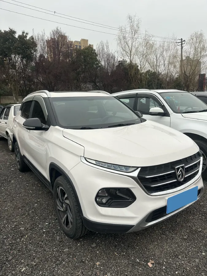 2017 HaiMa S5 Young Edition 1.6L 122HP L4 5MT,autocango,china used car exporter,china ev exporter,chinese used car exporter,chinese used ev exporter