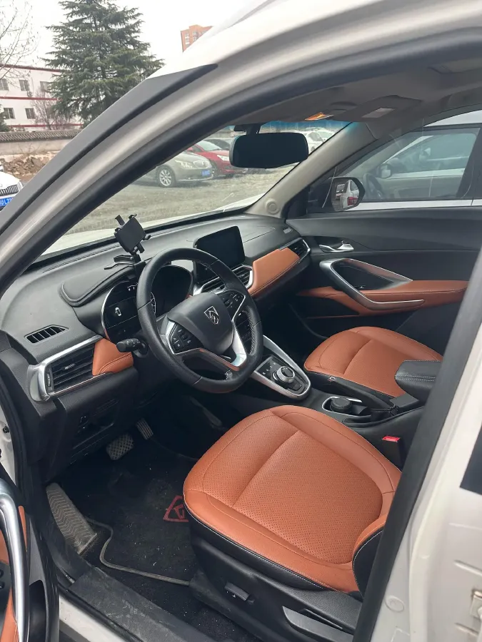 2017 HaiMa S5 Young Edition 1.6L 122HP L4 5MT,autocango,china used car exporter,china ev exporter,chinese used car exporter,chinese used ev exporter