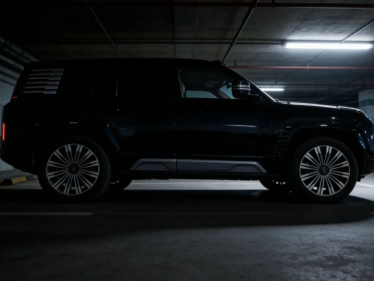 2024 YangWang U8 2.0T 272HP L4 REEV 49.05KWH,autocango,china used car exporter,china ev exporter,chinese used car exporter,chinese used ev exporter