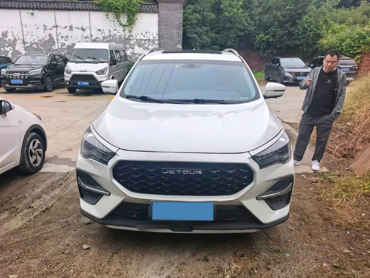 2020 Jetour X90 1.5T 156HP L4 6MT,autocango,china used car exporter,china ev exporter,chinese used car exporter,chinese used ev exporter