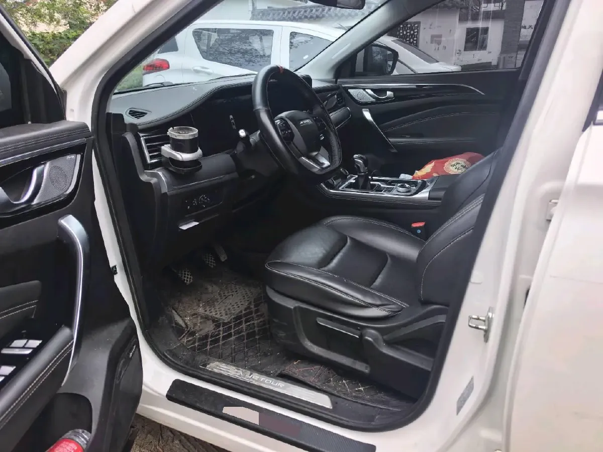 2020 Jetour X90 1.5T 156HP L4 6MT,autocango,china used car exporter,china ev exporter,chinese used car exporter,chinese used ev exporter