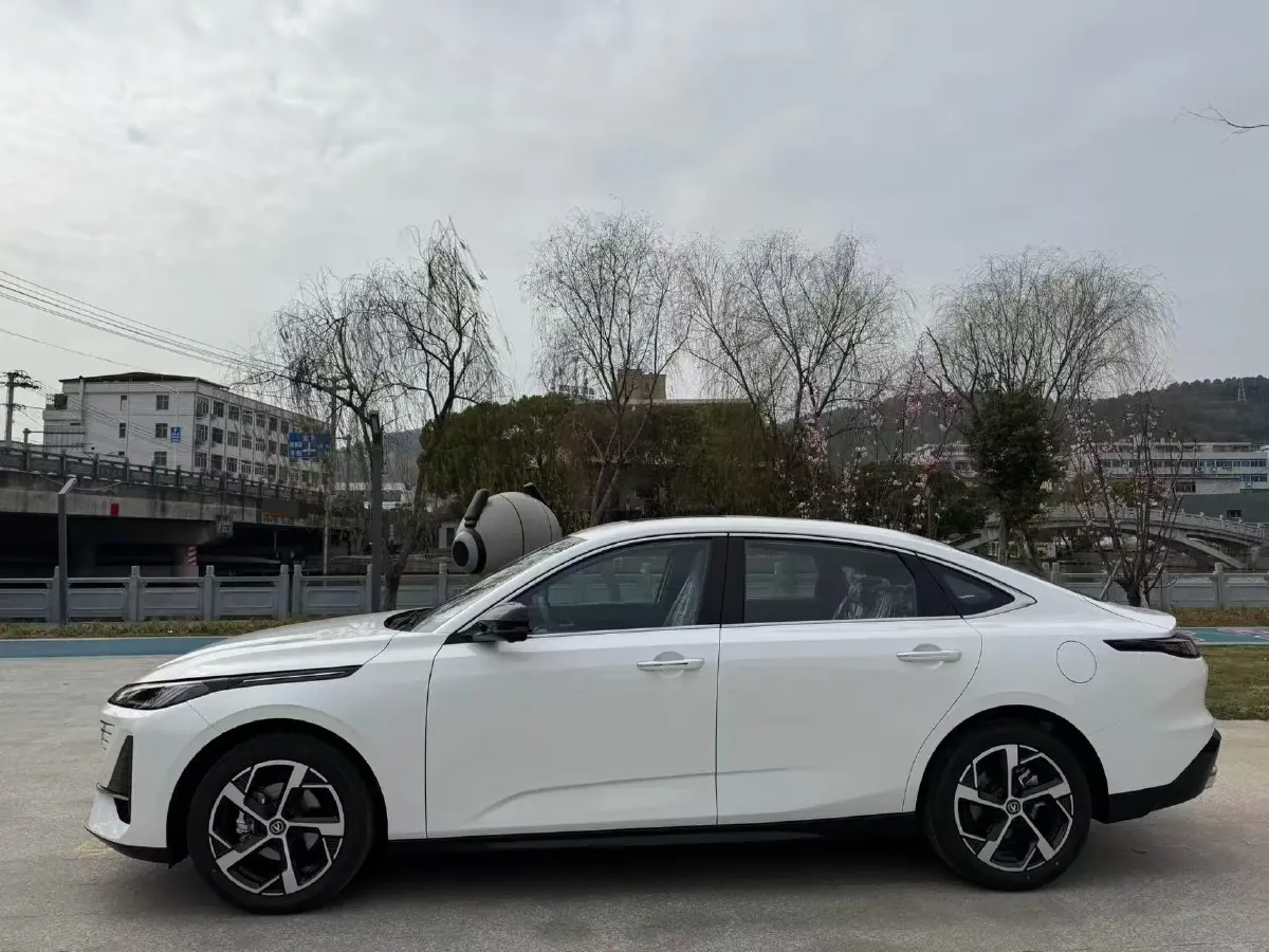 2026 ChangAn Eado 1.5T 192HP L4 7DCT,autocango,china used car exporter,china ev exporter,chinese used car exporter,chinese used ev exporter