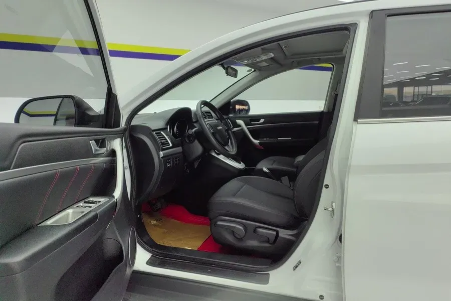 2019 Haval M6 1.5T 150HP L4 7DCT,autocango,china used car exporter,china ev exporter,chinese used car exporter,chinese used ev exporter