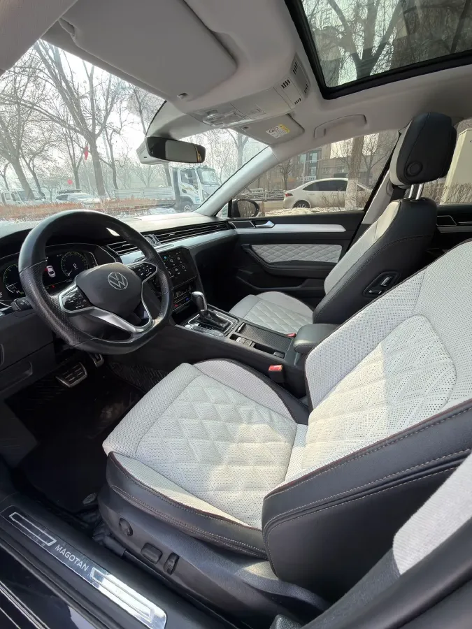 2023 Volkswagen Magotan 2.0T 186HP L4 7DCT,autocango,china used car exporter,china ev exporter,chinese used car exporter,chinese used ev exporter