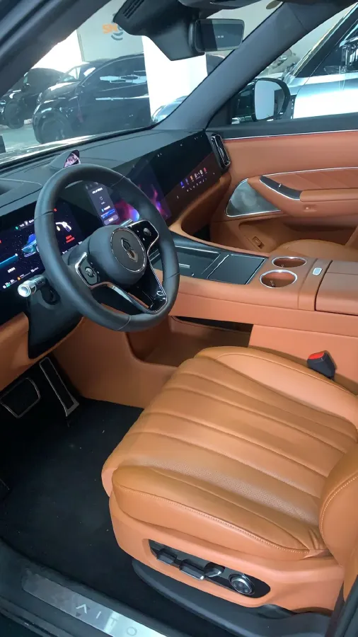 2025 AITO AITO M8 REEV 160HP REEV 53.4KWH,autocango,china used car exporter,china ev exporter,chinese used car exporter,chinese used ev exporter