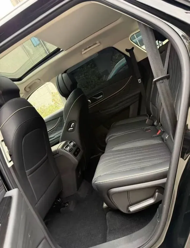 2023 Chery Tiggo 9 2.0T 261HP L4 7DCT,autocango,china used car exporter,china ev exporter,chinese used car exporter,chinese used ev exporter