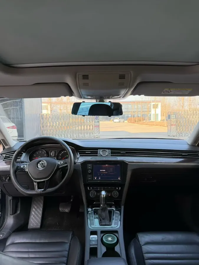 2019 Volkswagen Magotan 2.0T 186HP L4 7DCT,autocango,china used car exporter,china ev exporter,chinese used car exporter,chinese used ev exporter