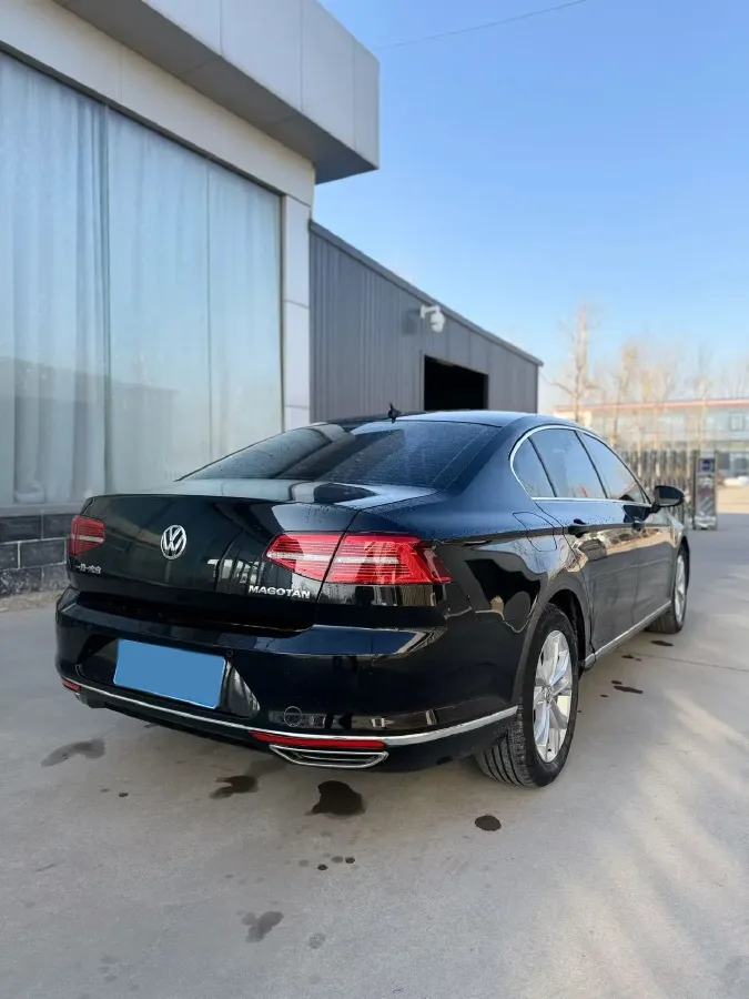 2019 Volkswagen Magotan 2.0T 186HP L4 7DCT,autocango,china used car exporter,china ev exporter,chinese used car exporter,chinese used ev exporter